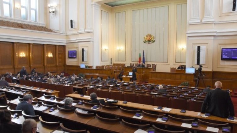 Членовете на ВСС &ndash; могат да запазват позиции в София