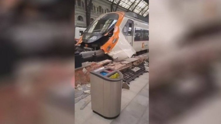 Няма данни за ранени българи при катастрофата в Испания