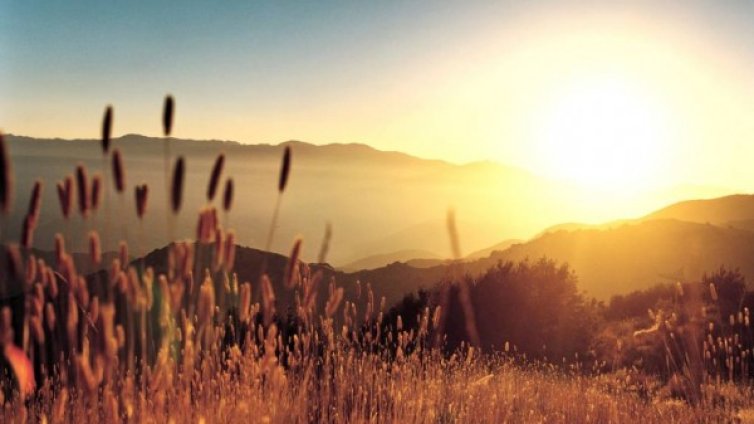 Жега в страната (35&deg;С), хлад по морето (28&deg;С)