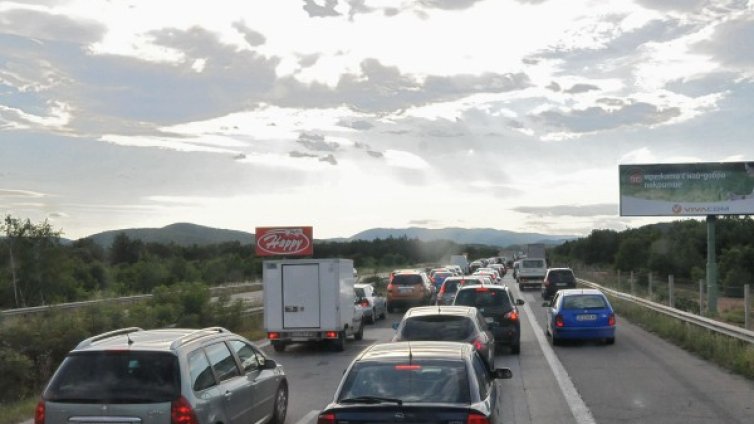 1000 лева за каране в аварийната лента? Прекалено строго е!