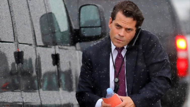 Тръмп уволни набързо шефа на комуникациите Скарамучи