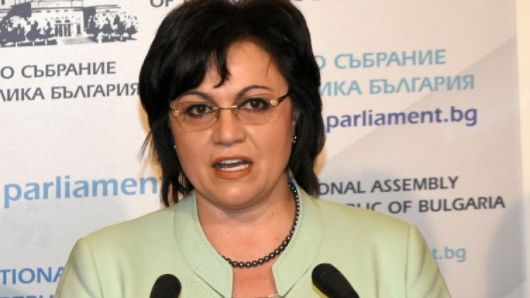 Нинова към Борисов пак: А вие защо не играхте за президент?