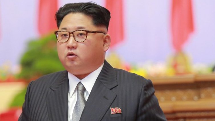 От Белия дом: Ким Чен Ун се изолира, светът е срещу него 