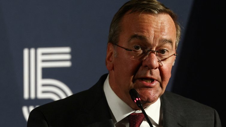 Всички членки на НАТО трябва да попълнят липсите в отбраната си, независимо от цената