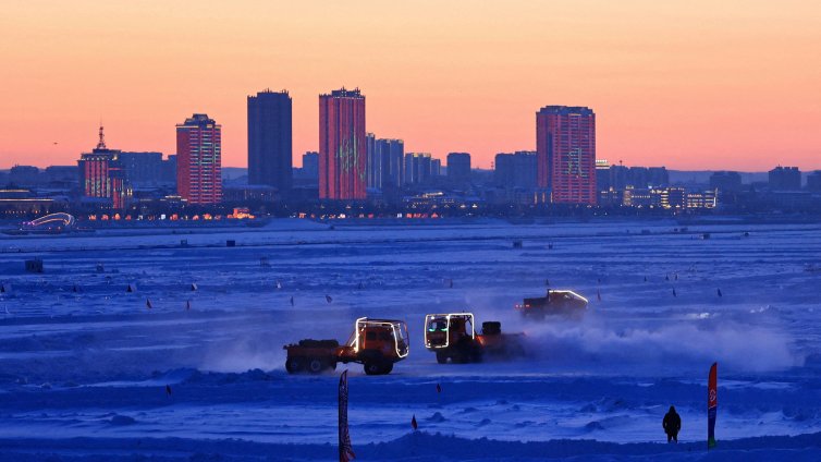 Зад кулисите на надпреварата Русия да бъде изключена от световния интернет