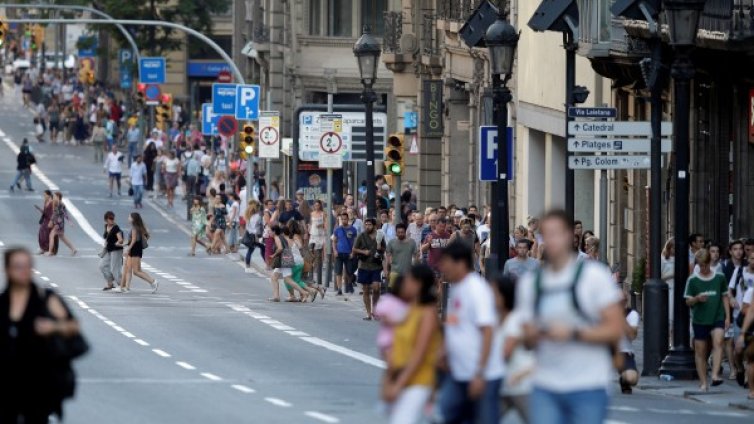 Нападател в Барселона - убит при престрелка?