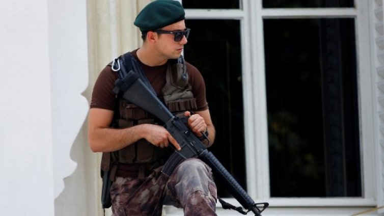 Турция спря атака, която щяла да окървави Истанбул