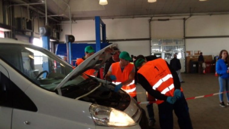 МОН: Засилва се интересът към техникумите