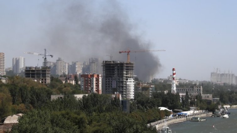 120 сгради пострадаха от голям пожар в Ростов на Дон