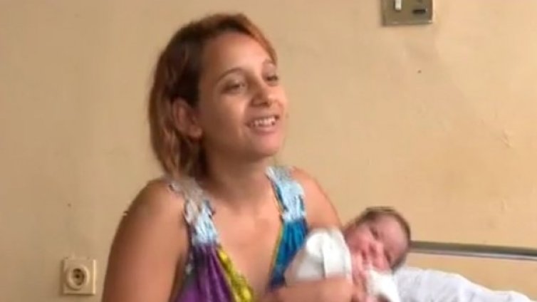 Желание за живот: Да се родиш... на седалката в таксито