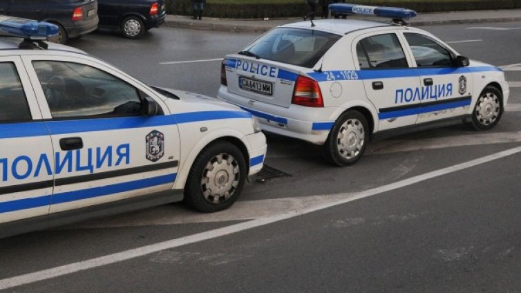 Пак в Бургас: Изчезнаха ученичка и гаджето й, МВР ги търси