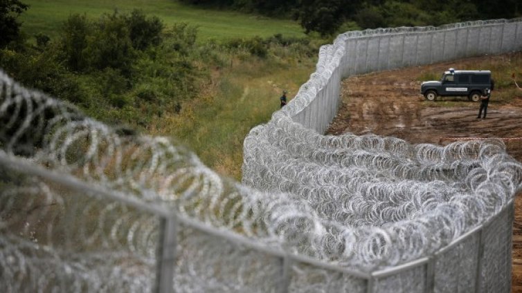 В Турция протестират срещу "стената на срама" &ndash; оградата на границата ни