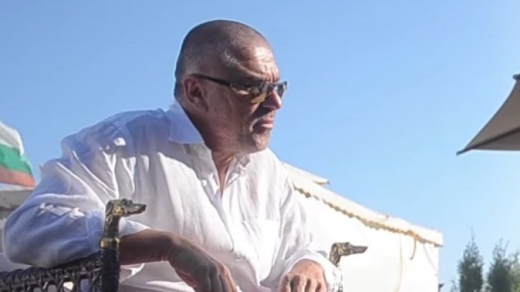 Марешки, пародийно: "Спря" купон на плаж, досущ Симеонов