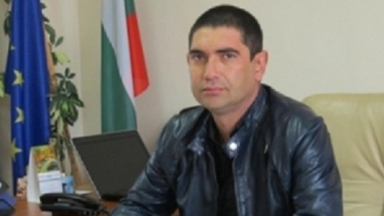 Общинарът от Септември &ndash; агресивен, налитал на бой