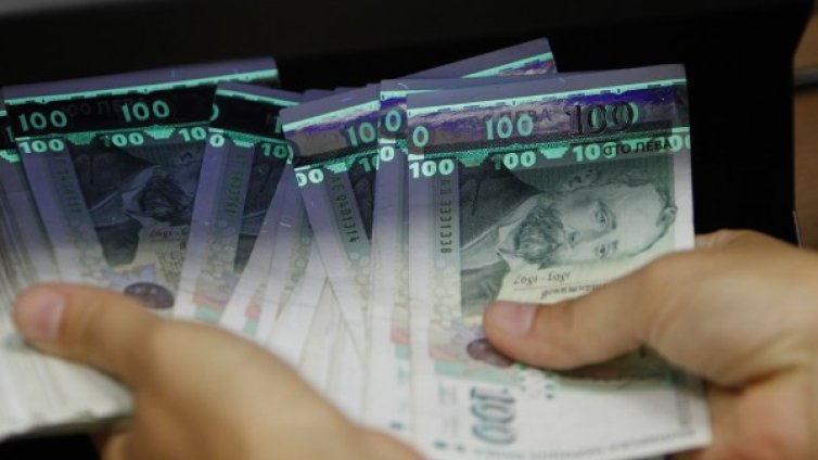 Пенсионерка мамила баби: Прибрала 24 бона и злато