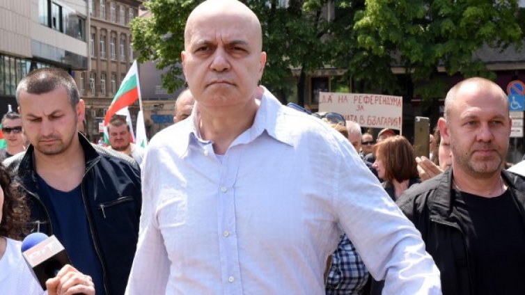 Слави се засили: Започвам да търся хора, които да управляват