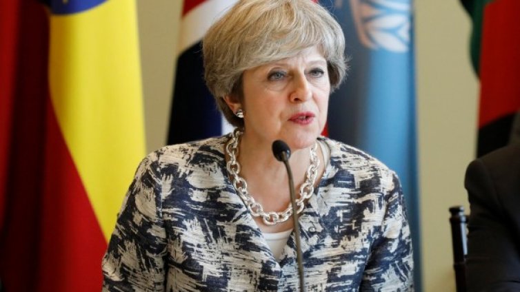 Мей дава едва ?20 млрд. за развода с Европа?