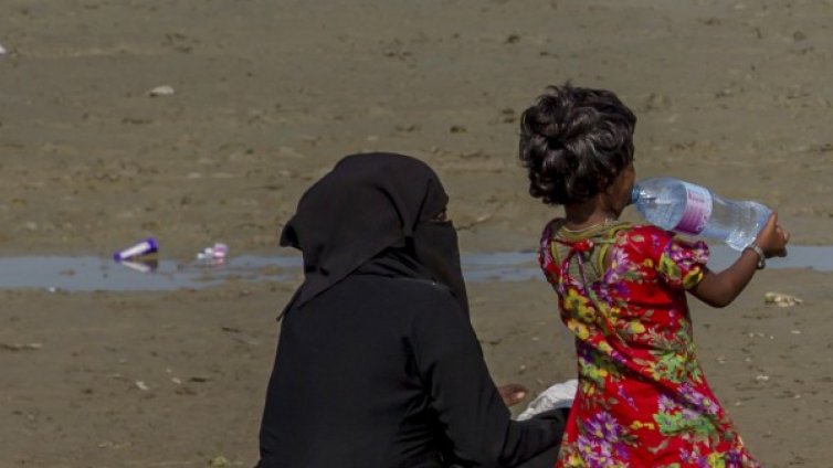 Осем загинали и 90 изчезнали мигранти край Либия