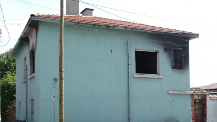 На прага на зимата: Семейство с 6 деца отново без дом!