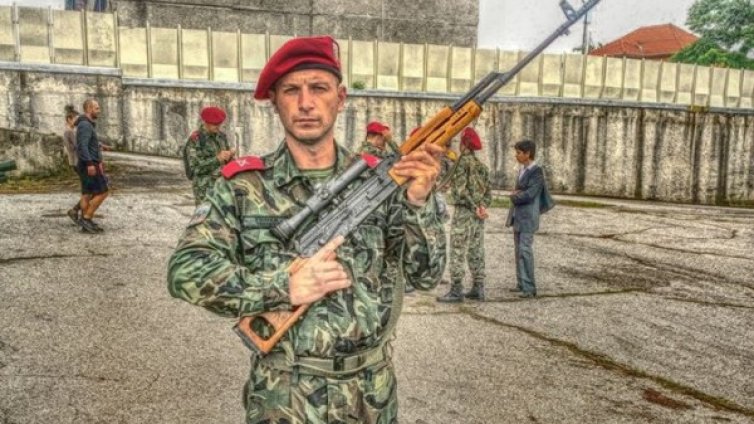 Кой изчисти картечницата? Кой уби редника в "Сливница"?