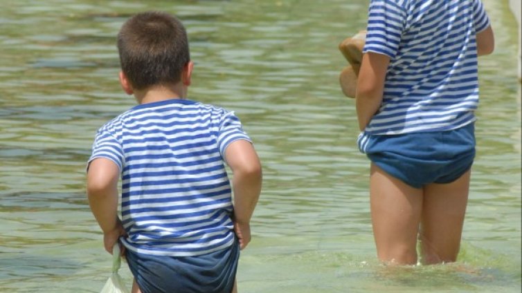 Протест: "Не" на задължителната забавачка за малчугани