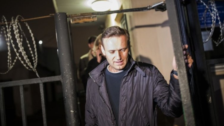 Руските власти освободиха от ареста Алексей Навални