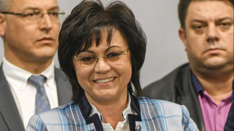 Фалшива Нинова се изказва във FB, предупреди истинската