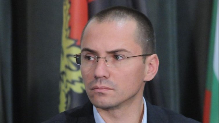 Джамбазки до Цацаров: Извършва ли БХК антибългарска дейност?