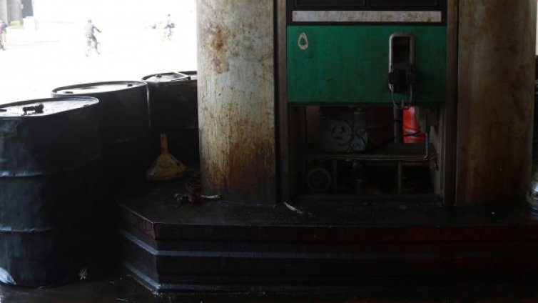 Приходите на Ислямска държава от петрол намалели с 90%