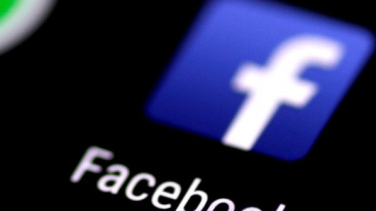 FB страница за гейове, за фенове на оръжия...