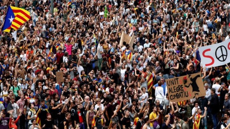 Демонстрации в Каталуния срещу националната полиция