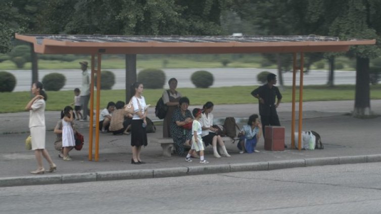 Пхенян не продава бензин, има само за висшата номенклатура