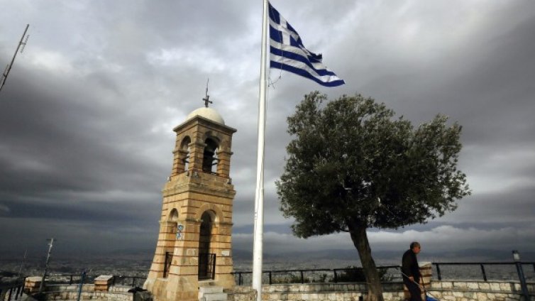 Смяна на пола в Гърция? Църквата обяви "свещена война"!