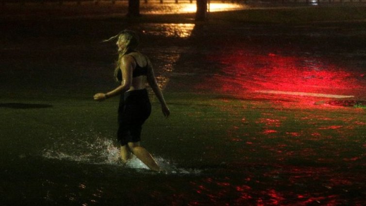 Ураганът Нейт отслабна до тропическа буря 