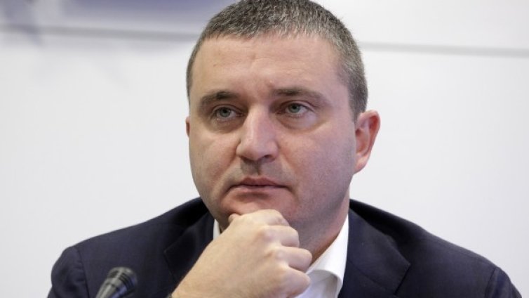 Колко постна ще е "пицата" за 2018-а? Горанов обеща повече пари