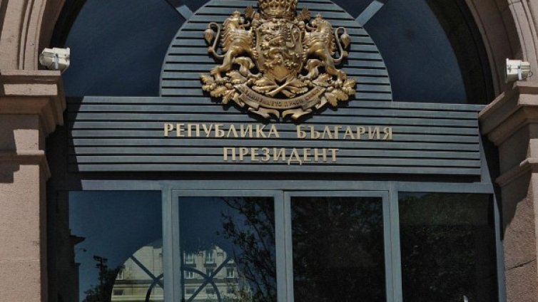 Глас от Президентството: Авиацията ни наистина е пред приземяване!