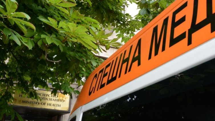 Мъж загина, затиснат под покрив на гараж