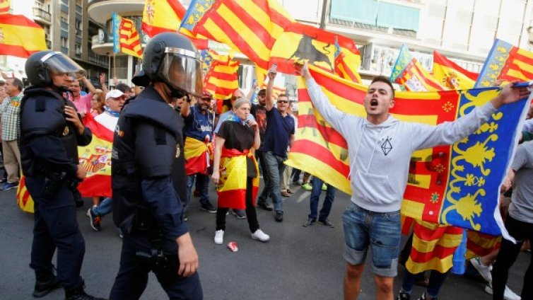 Испания в очакване на Пучдемон: Ще обяви ли независимост?