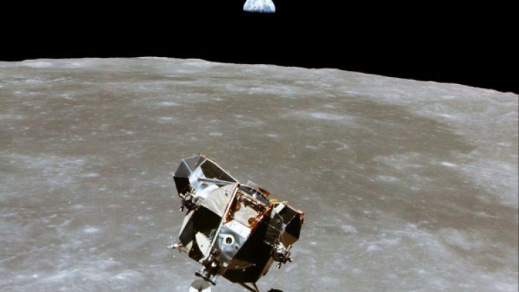 "Аполо 11" е кацнал на Луната с изобретение на българин