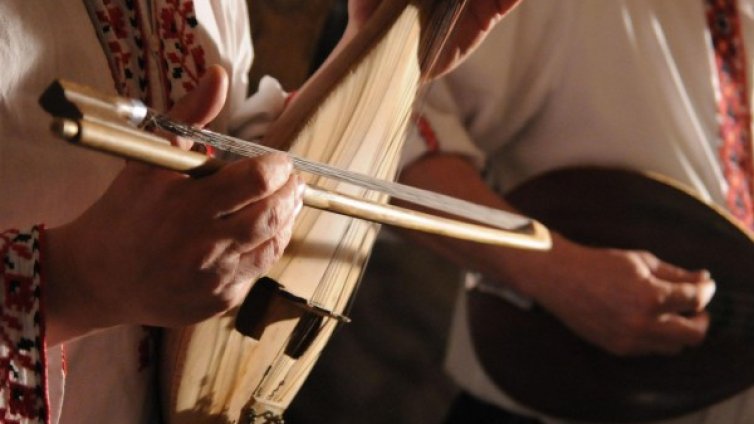 300 лв. глоба за гъдулар, пеел в дует с брат си в Пловдив