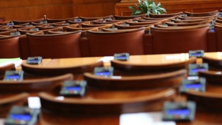 ГЕРБ и БСП спорят - кой да назначава антикорупционен орган?