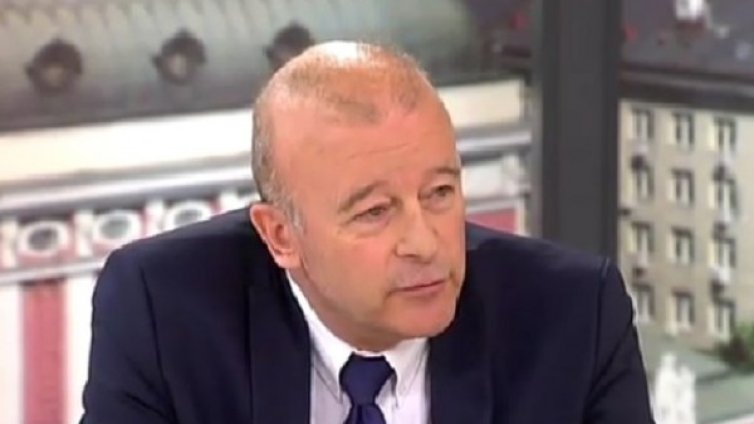 Ангел Попов се закани: Ще води дела, парите &ndash; ще ги дари