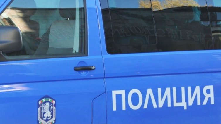 Дете е простреляно в блок в Сливен, в болница е