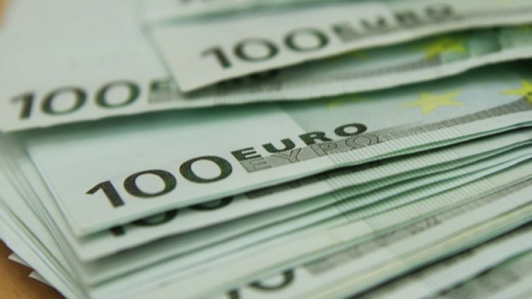 Гръцки фирми масово бягат към България и Кипър