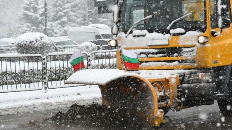 Пътната агенция призова: Сменете летните гуми със зимни!