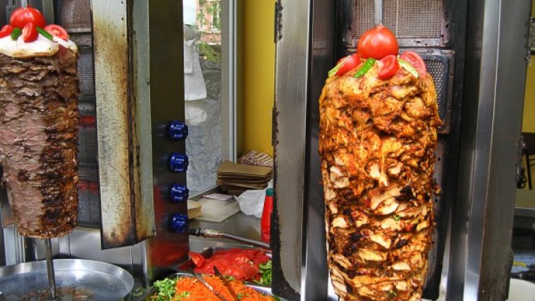 Българските емигранти: Камериерите и дюнерджиите на Европа