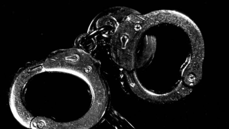Полицията задържа ало измамник, представил се за митничар
