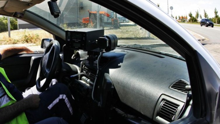 Рекордьор до рекордьора на пътя: Един с 26 акта за ден, друг с 11 бона глоби