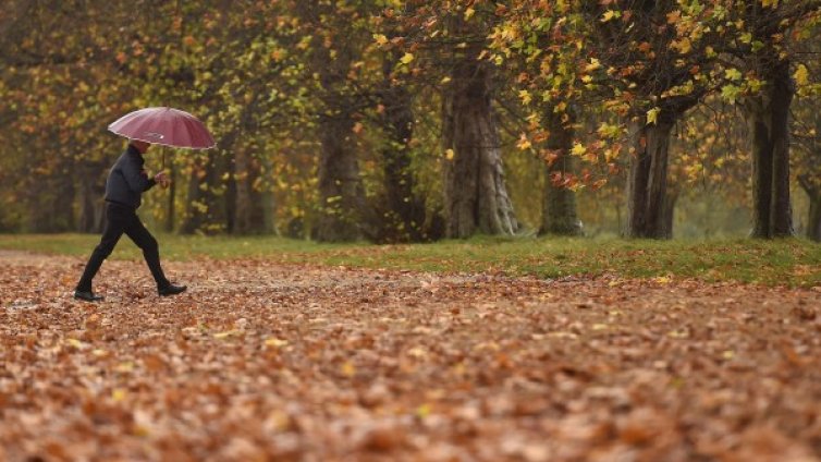 Валежите се връщат утре, температурите &ndash; пак ниски