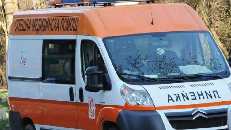 Борисов вади заклещени в кола? Не, той само бил регулировчик